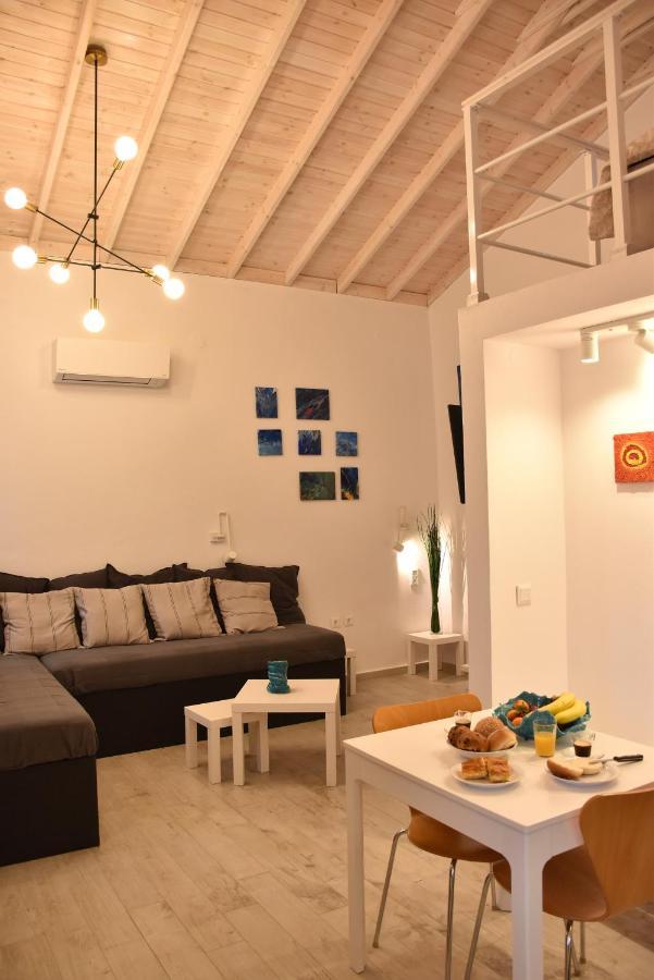 The Art Studio Samothraki Luaran gambar
