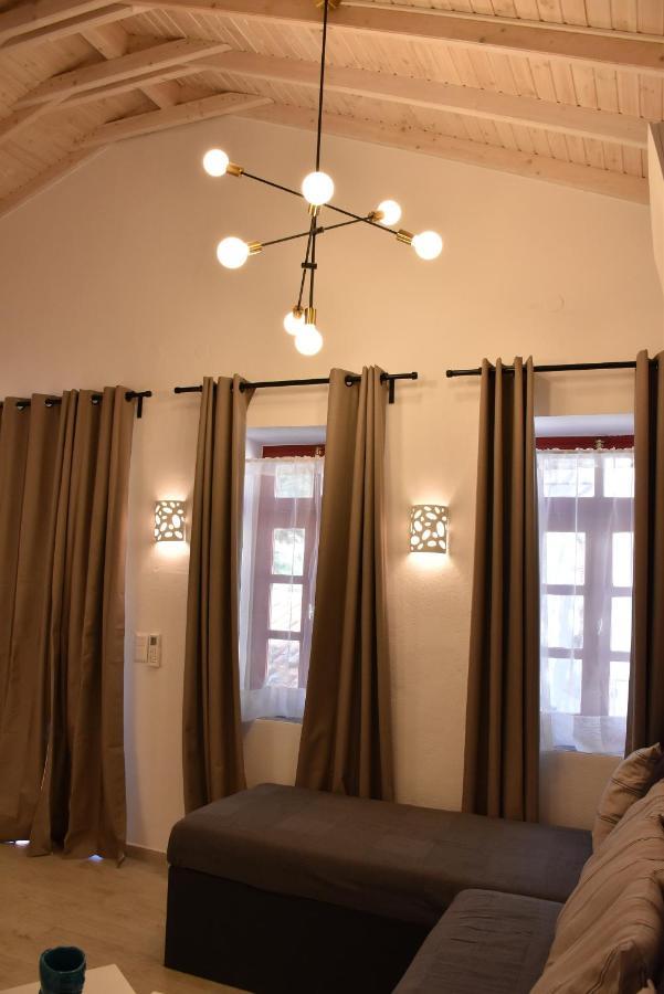 The Art Studio Samothraki Luaran gambar